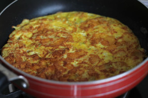 Potato Wafer Omelette Recipe 